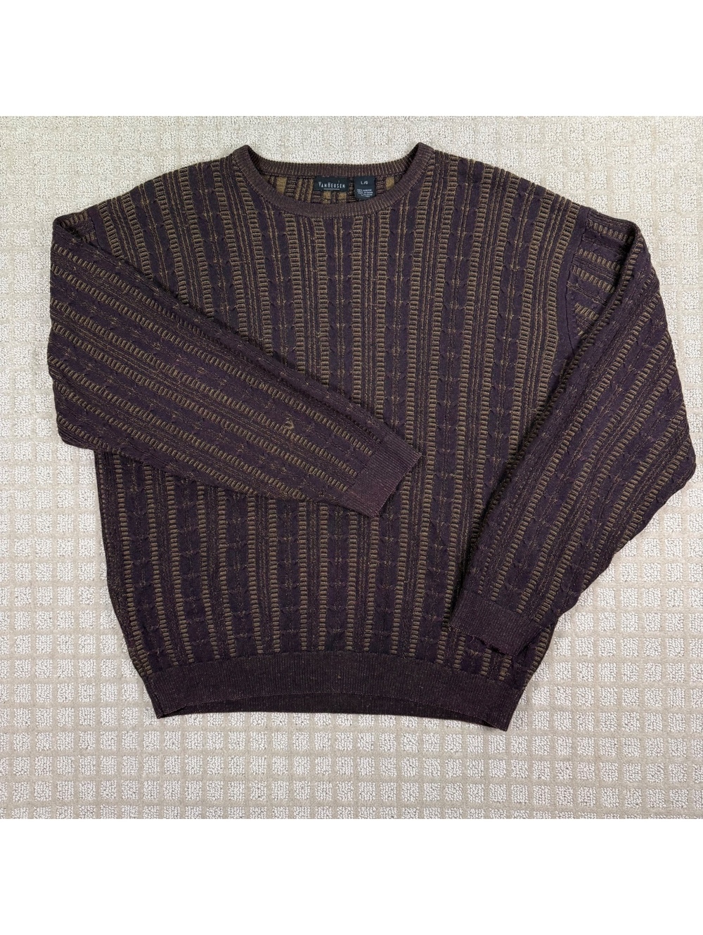 Van Heusen striped knit sweater L